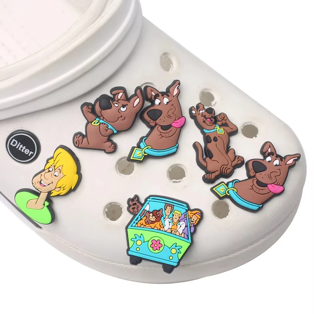 4-50Pcs Hot Toys Cartoon Scooby-Doo shoes Charm Decorations Multiple choice PVC Decoration Detachable Waterproof For Party Gifts