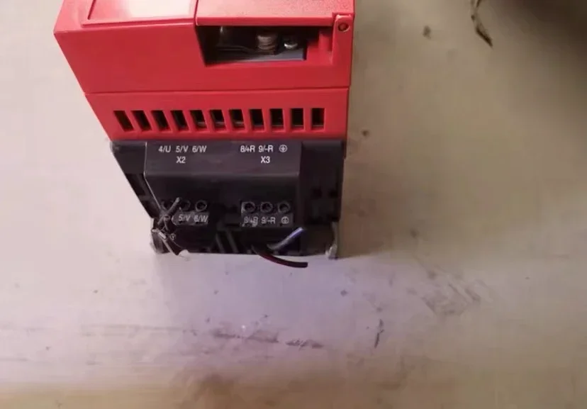 MCF40A0015-5A3-4-00 Used Inverter 1.5KW Fully functional and tested OK MCF40A0015 5A3 4 00