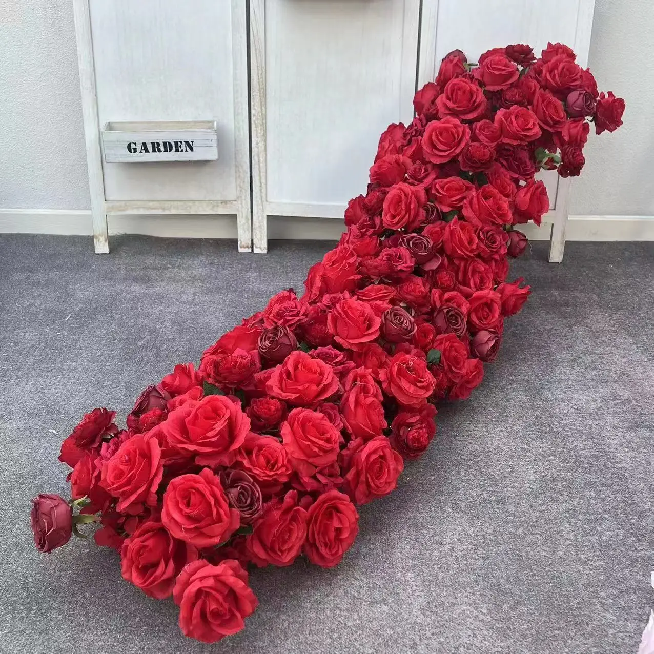 Artificial Red Rose Green Plants Flower Row Long Runner Wedding Backdrop Decor Floral Arrangement Party Props Table Centerpiece