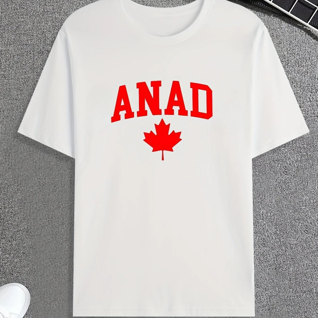 تي شيرت نسائي كاجوال بطبعة على شكل قلب ورقبة دائرية وأكمام قصيرة ملابس نسائية كاجوال بأكمام قصيرة Shein