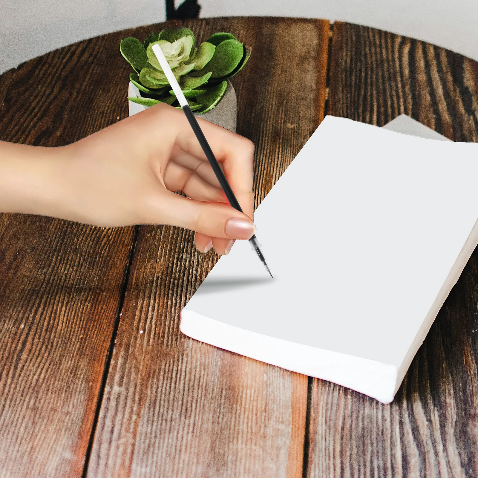 

100Pcs 0.5mm Black Pen Refills Fine Tip Quick Drying Ink for Students Office Use Exams Signatures Pen Refill Black