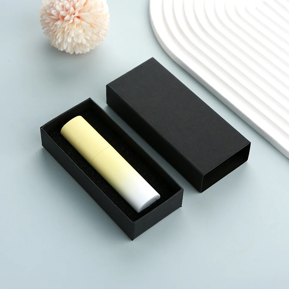 

5 шт. 10 мл градиентных флаконов для духов с корпусом из АБС-пластика и стеклянным внутренним вкладышем, с помощью роторного пресса, упакованного в коробке.