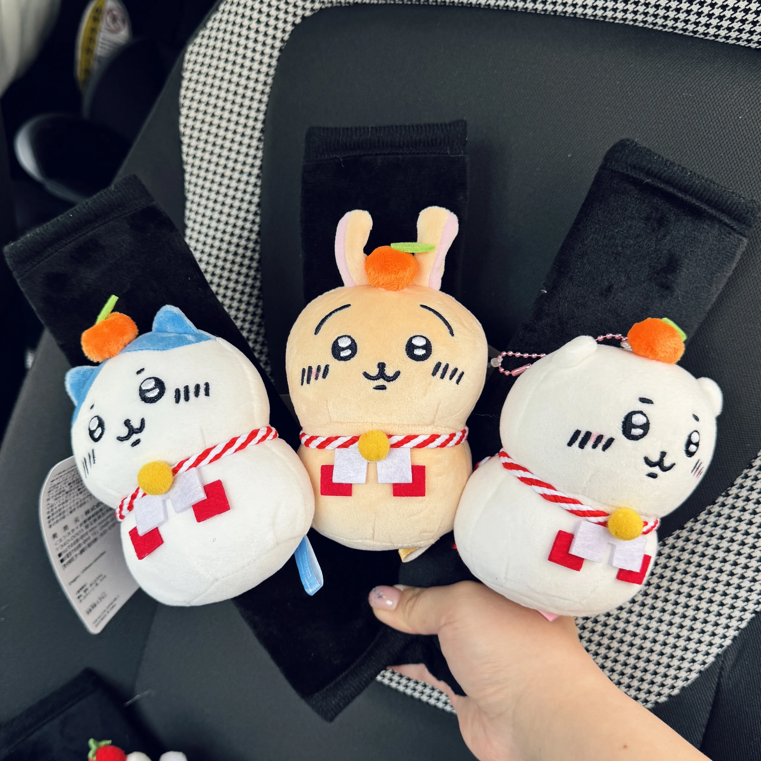 

Chiikawa Hachiware Usagi Doll Amusement Park Cute Seat Belt Shoulder Strap Car Interior Accessories Protective Case