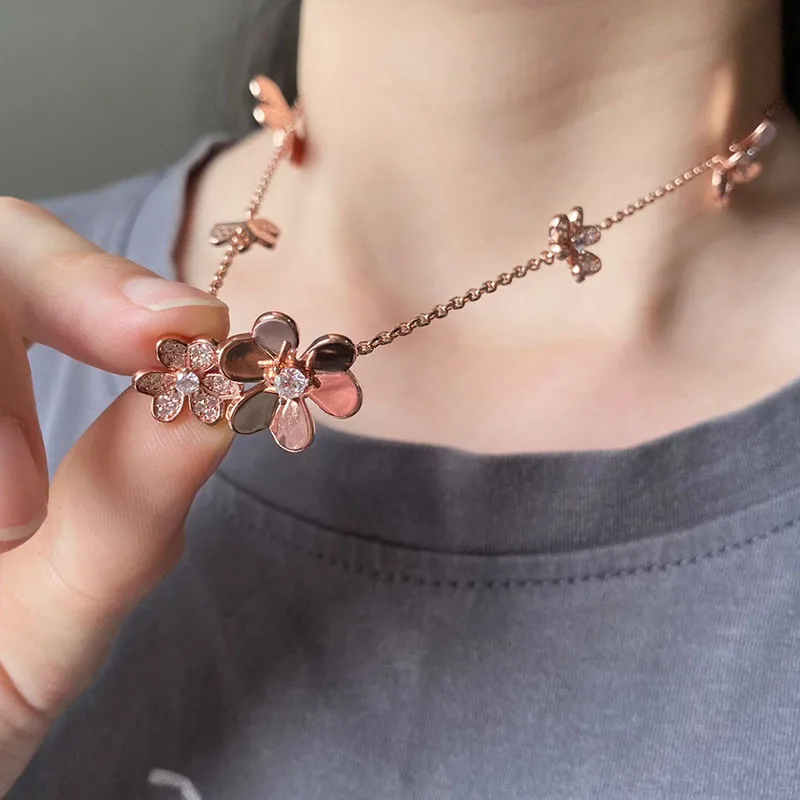 Cute Large And Small Flower Necklace Micro Paved Zirconia Crystal Charm Chain Necklace For Women Exquisite Version Brand Jewelry