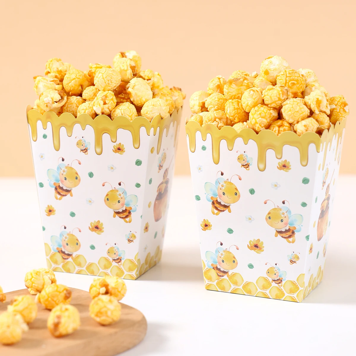 10pcs Paper Bee Favors Popcorn Boxes Candy Boxes Gifts Box for Kids Bee Birthday Party Baby Shower Wedding Party Supplies Decor