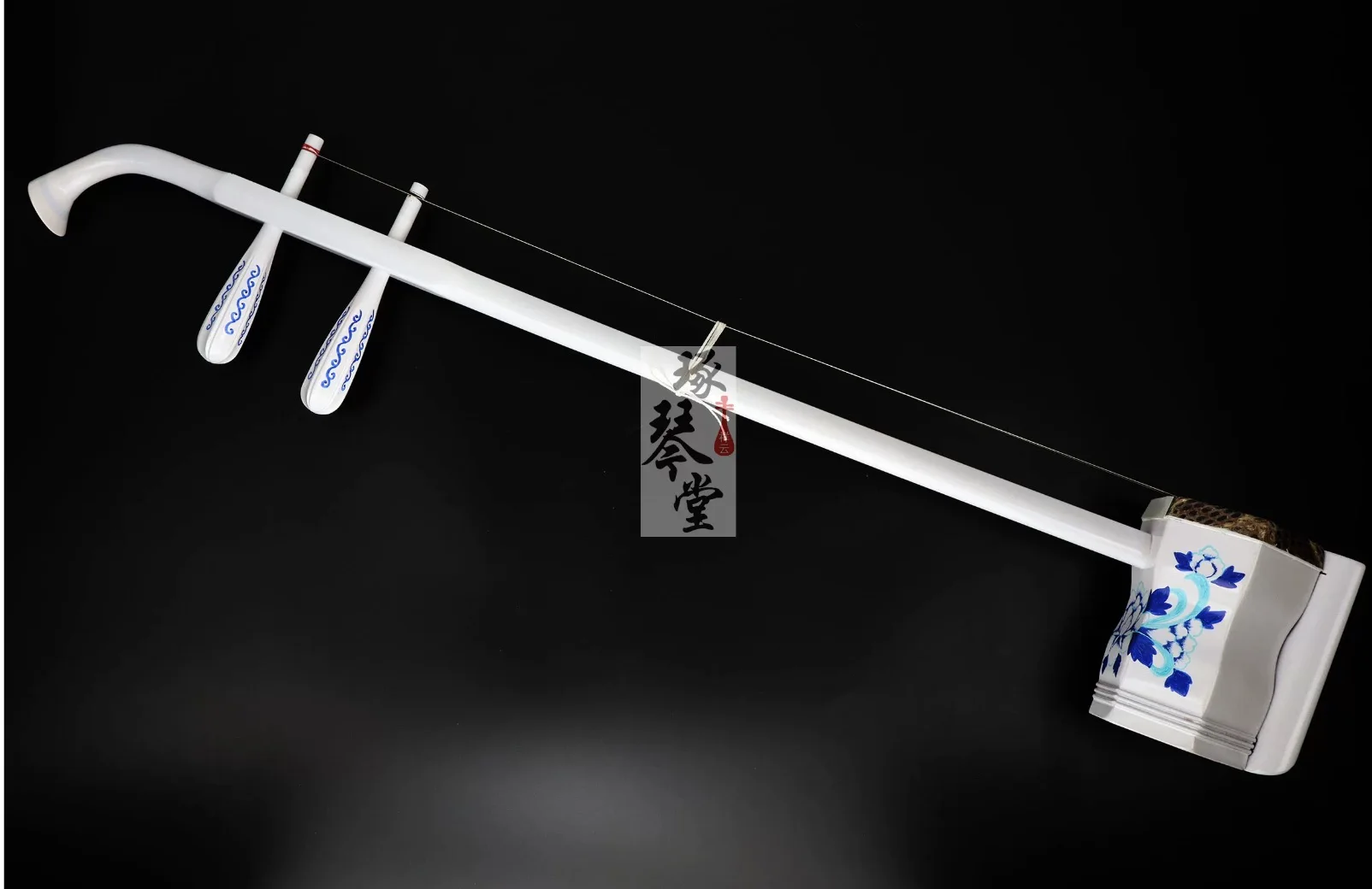White Blue‑and‑White Porcelain Erhu Chinese String Instrument Traditional National Musical Instrument for Performance