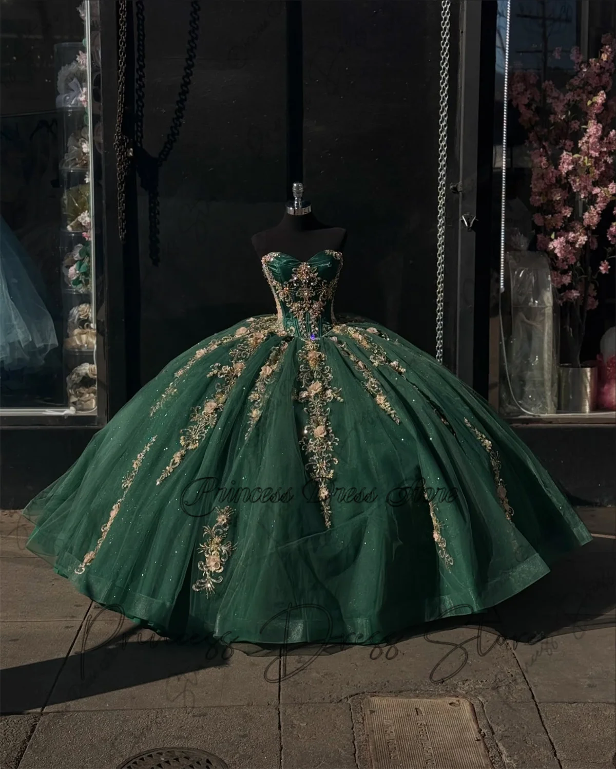 

Платье Quinceanera с 3D цветком по индивидуальному заказу, бальное платье, золотой кружевной корсет с аппликацией из бисера, сладкий 16, Vestidos De XV 15 Anos