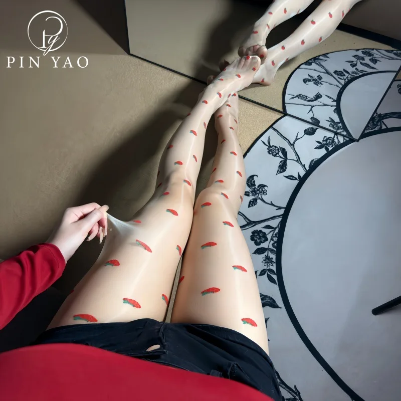 

Oily Glossy Red Heart Strawberry Black Stockings Female Pure Desire Aurora Jacquard Stockings Open Pantyhose