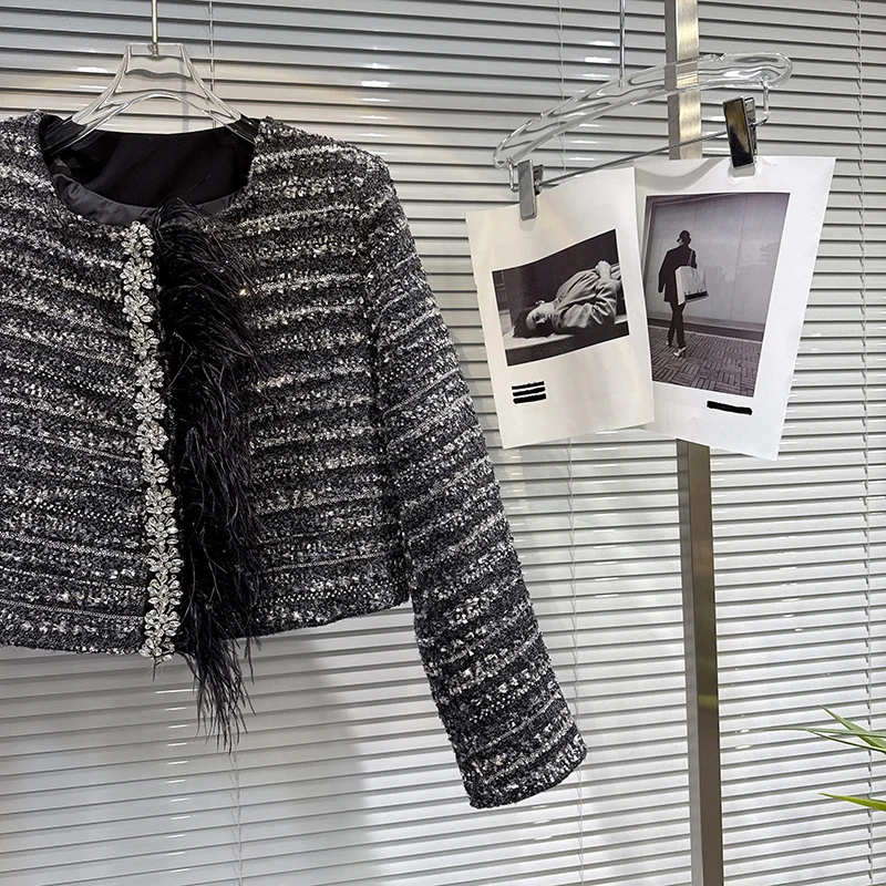 Französischer Stil, Schwerindustrie, Federkante, Nagelbohrer-Design, Daunen-Innenfutter, 2025, Winter, neue Damen-Kurzjacke