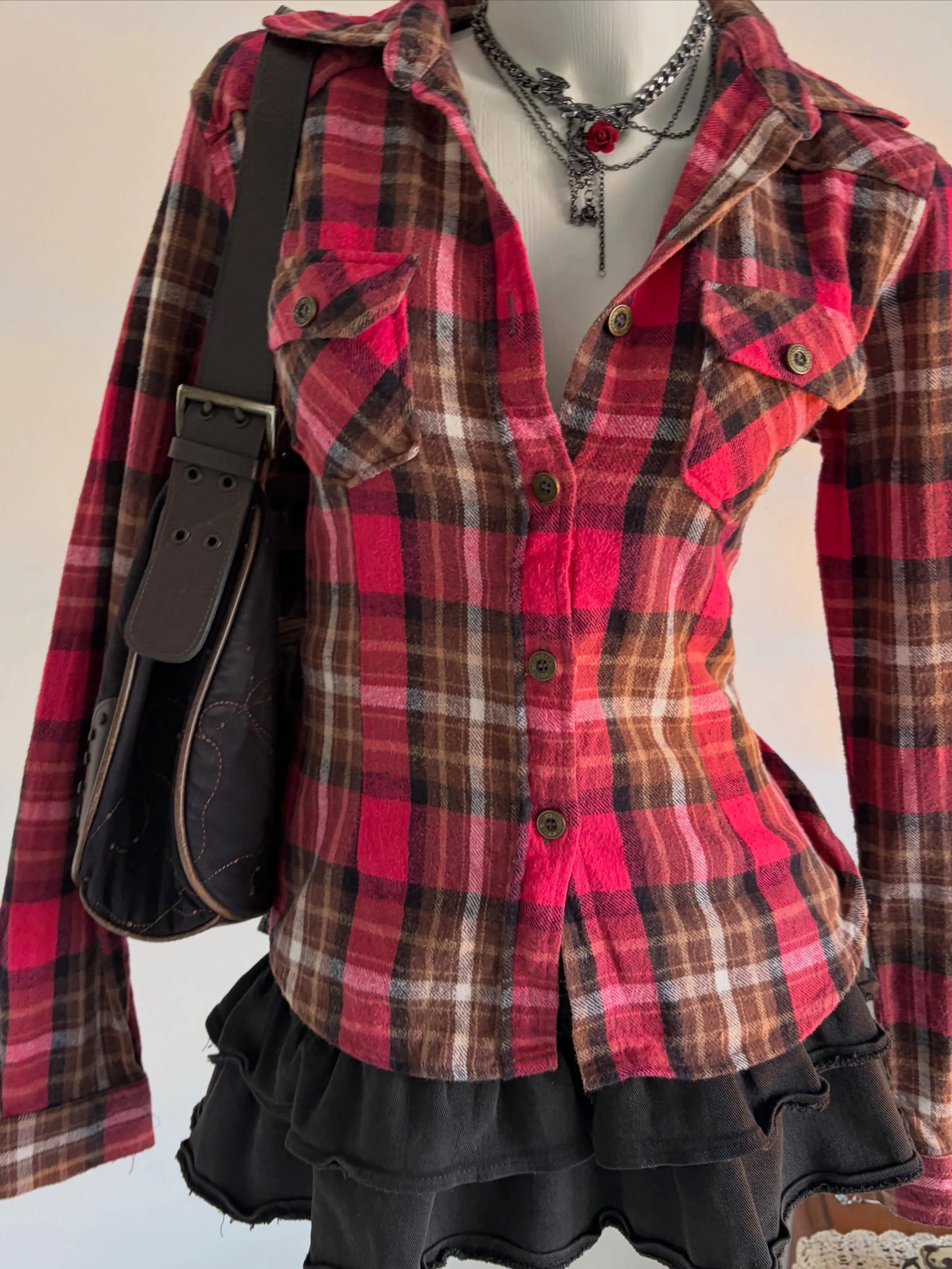 Grunge Alt Vintage Women Red‑Brown Tartan Flannel Shirt Lapel Collar Long Sleeve Slim Fit Y2K Casual Button‑Down Top