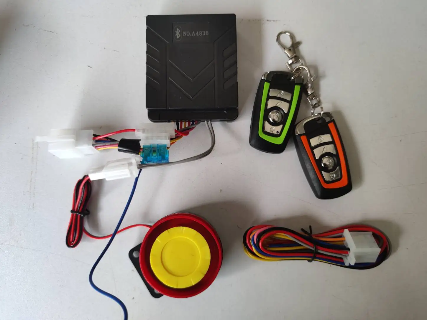Motorcycle alarm, motorcycle anti-theft device, car anti-theft safety device, one key start, engine shutdown, car search, dual