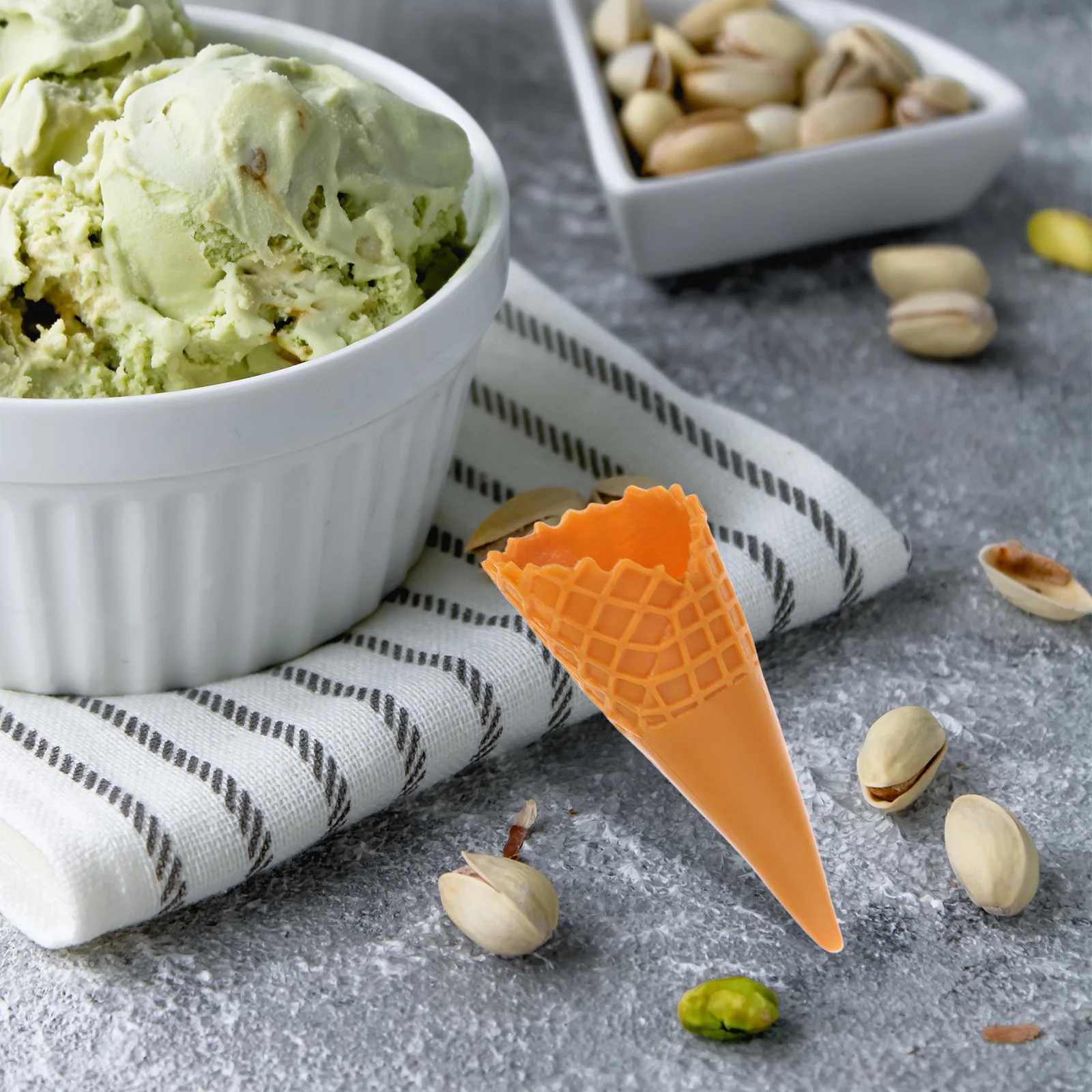 12 Uds. Cono de helado simulado, Mini conos de helado realistas para decoración DIY, proyectos artesanales, exhibición de alimentos artificiales, tienda en casa