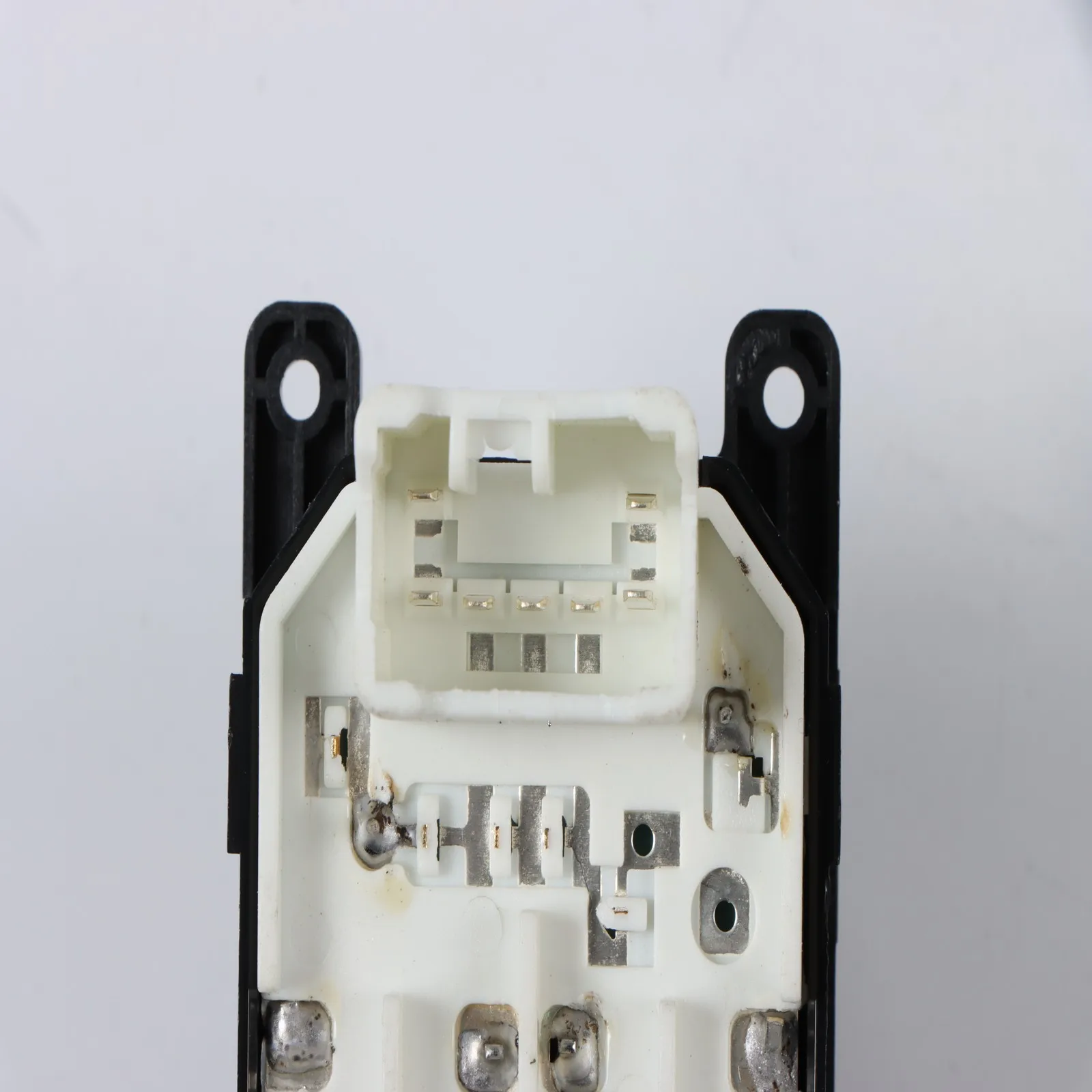 

Переключатель стеклоподъемника 93570-4F100 для Hyundai Porter II 2003-2007, сторона водителя