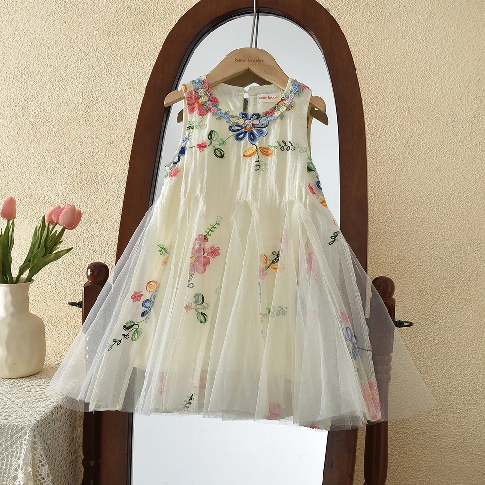 Summer New Flower Embroidery Mesh Princess Sleeveless Dress Girl 3-7 Years Old Sweet and Cute Korean Version