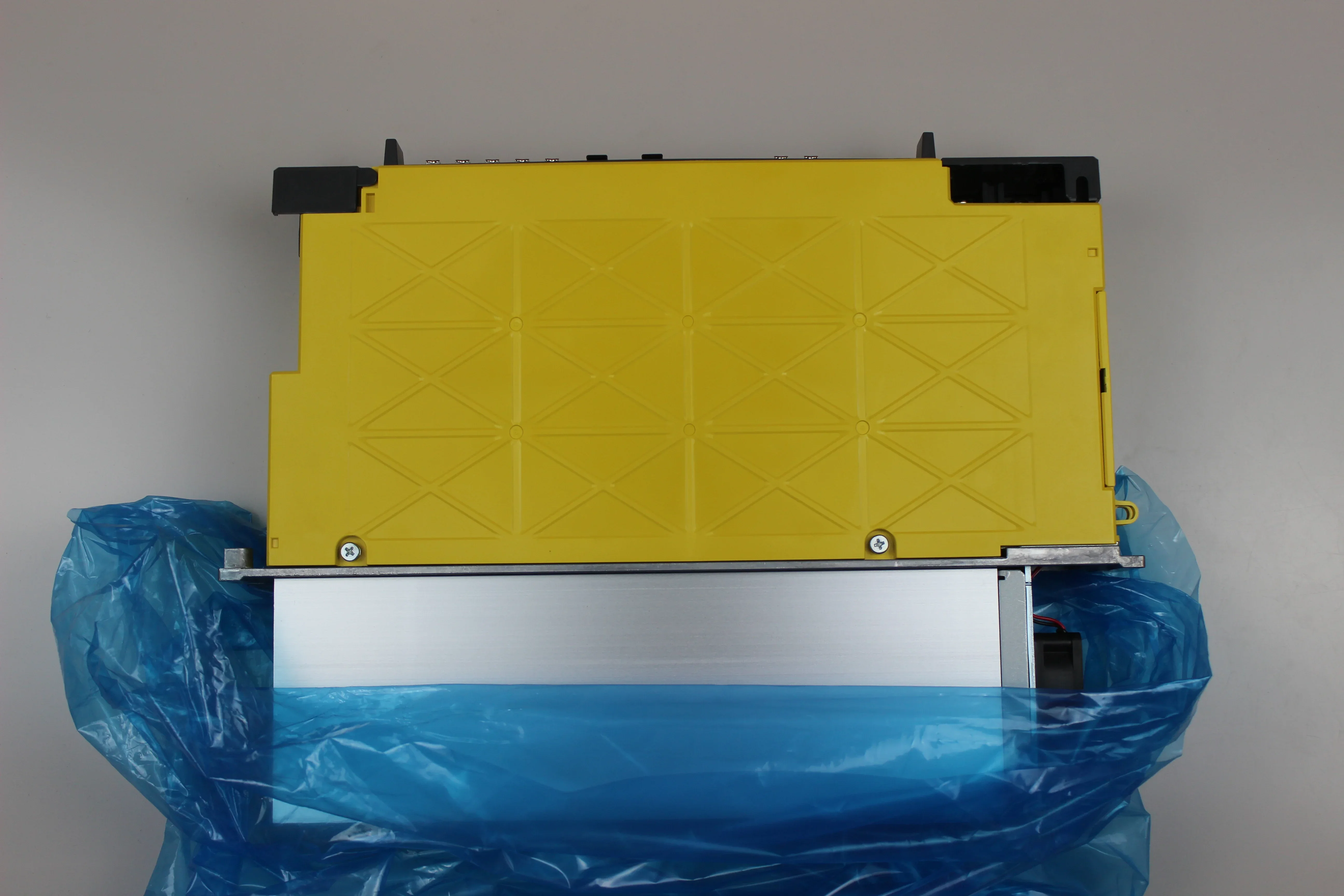 Fanuc Ac Servo Drive A06B-6220-H006  #H006 Amplifier Module For CNC Machinery