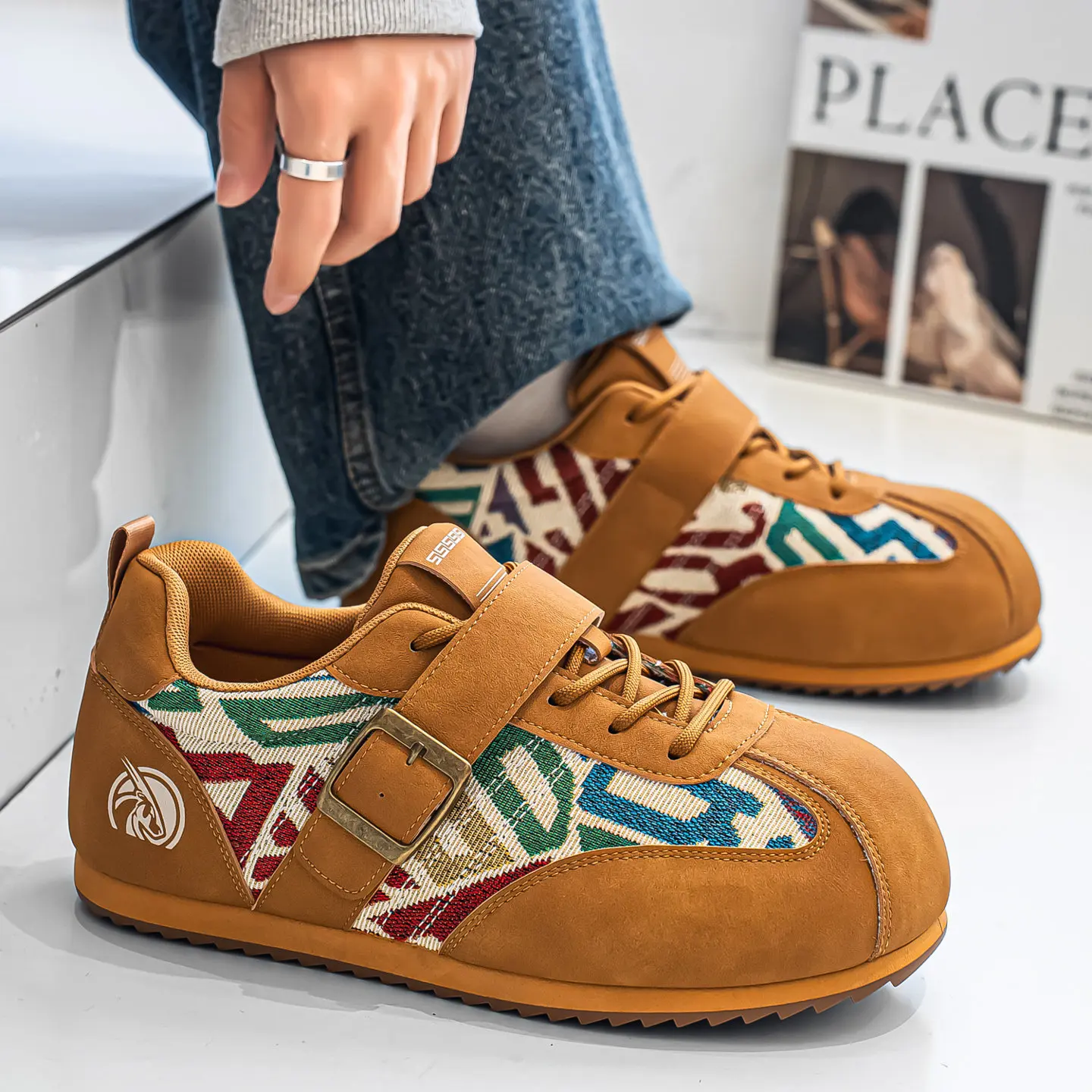 2026 Autumn New Men's Casual Thick Sole Low Top Sneakers Unique Design Non Slip Working Sports Shoes