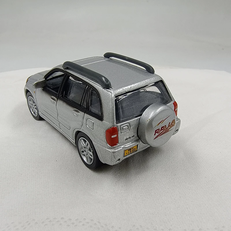 Diecast 1:64 Scale RAV4 Silver Alloy Car Model Finished Simulation Collection Car Model Gift Toy