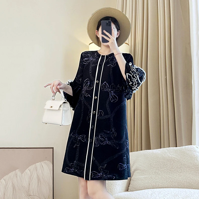 

ALSEY Miyake Printed Single Breasted Printed Women's Pleated Dress 2025 Summer Fashion Loose O-Neck Applique Flared Sleeve Skirt