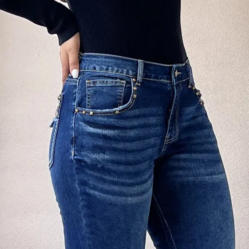 جينز أنيق عالي التمدد نحيل متوهج، جيوب بطبعة جلد الفهد مع ترصيع، مقاس نحيف متوسط الخصر - ريترو وأنيق طويل الطول T27