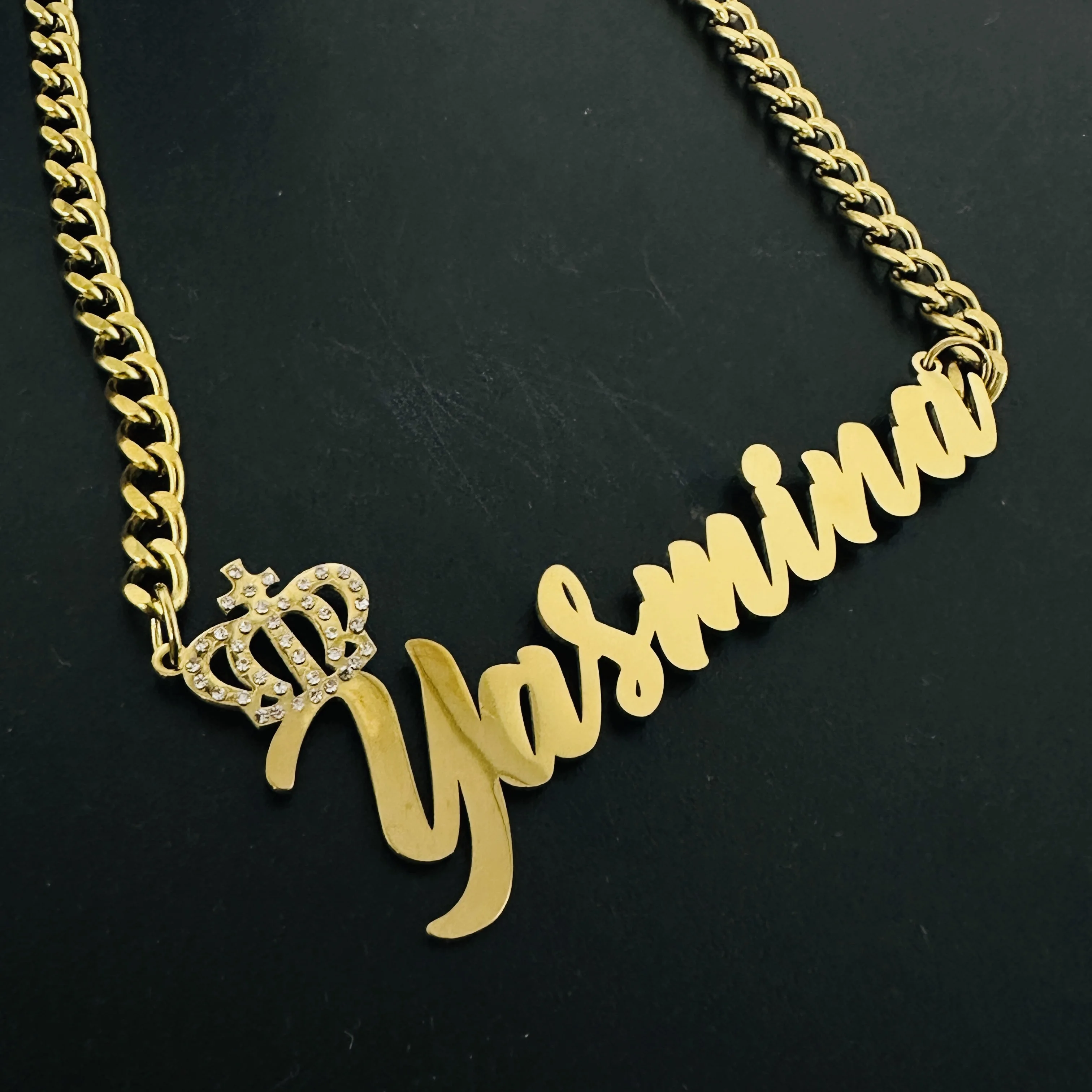 Customized Names Big Pendant Necklace Personalized Diamond Nameplate with Crown Thick Cuban Chain for Men Jewelry Gift