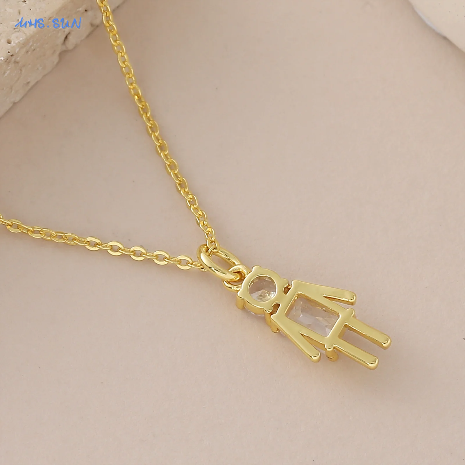 MHS.SUN مكعب الزركون دمية صغيرة قلادة القلائد للنساء الفتيات موضة 22K مطلية بالذهب المختنق سلسلة مجوهرات هدايا 1 قطعة