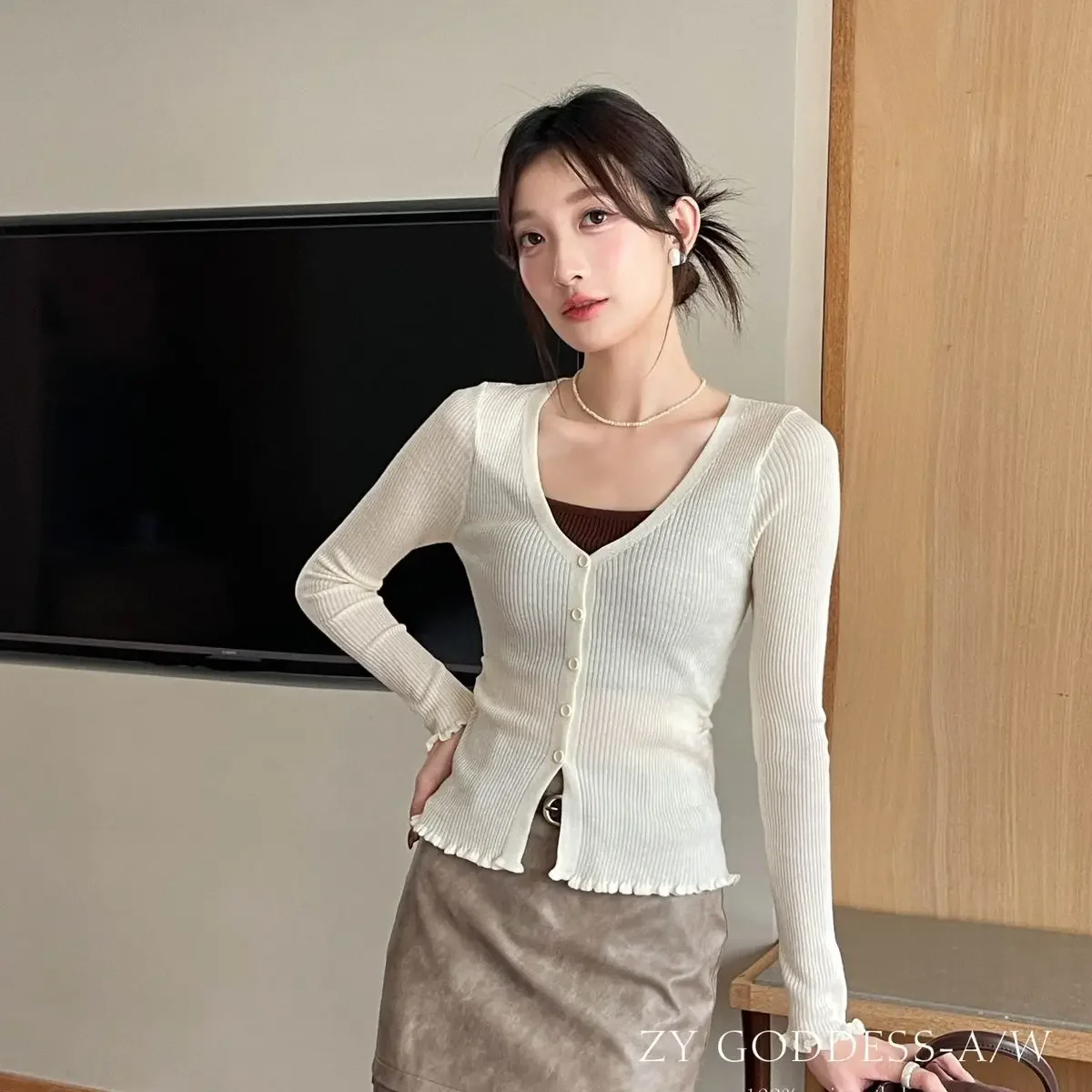 เสื้อคาร์ดิแกนแขนยาวดีไซน์ใหม่ เสื้อสเวตเตอร์ถักแบบใหม่ สีตัดกัน เสื้อถักแบบใหม่