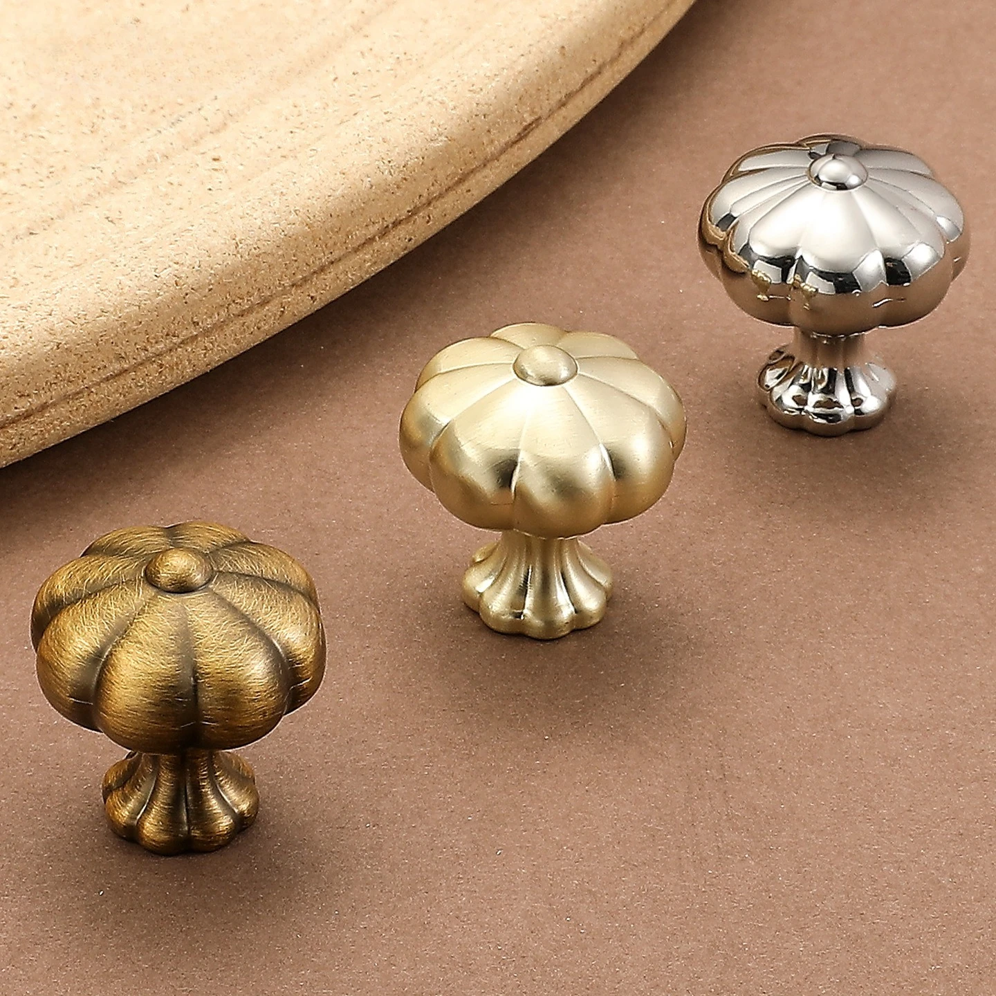 Antique Bronze Cabinet Door Knobs Round Ball Wardrobe Handles Silver Single-Hole Drawer Knobs for Vanities Furniture Hardware