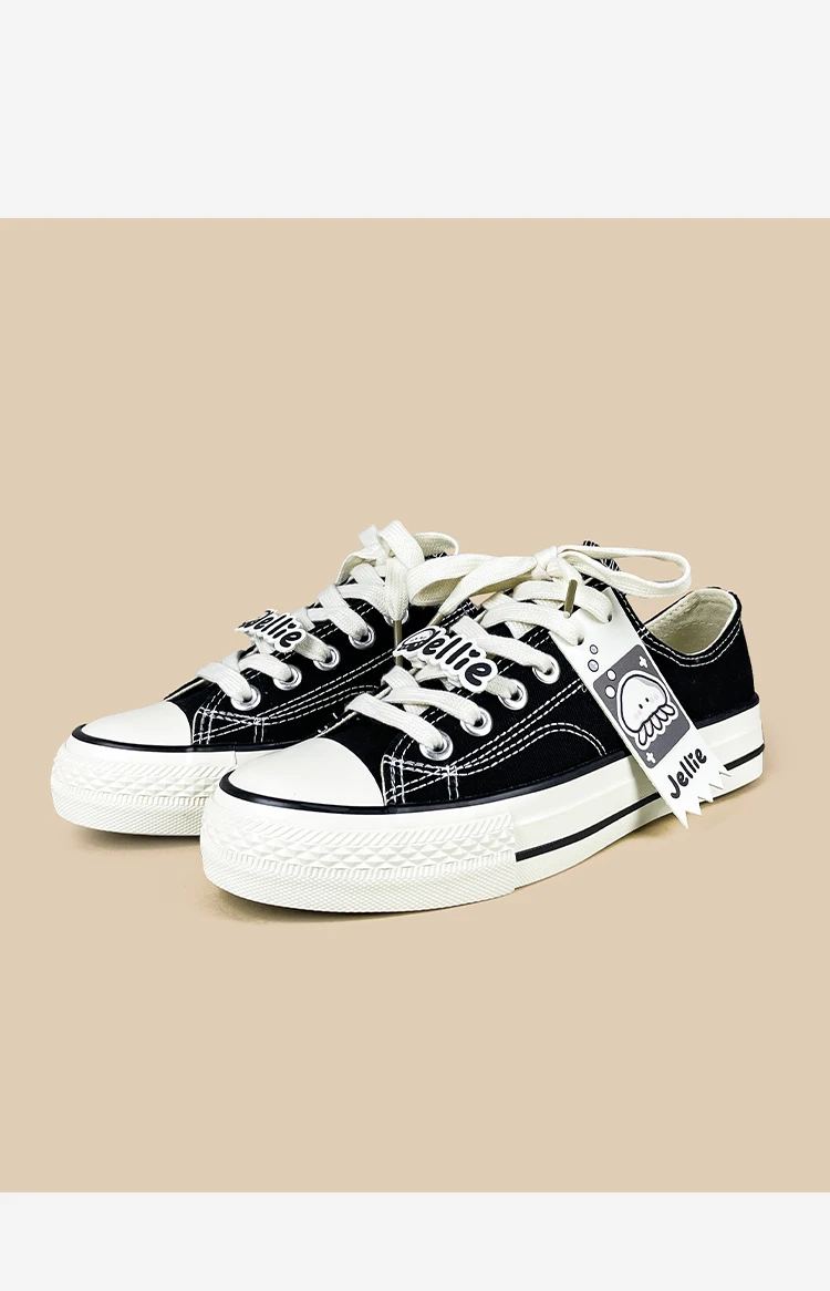 Amy und Michael Damen-Sneaker mit niedrigem Schaft und niedlichem Quallen-Cartoon-Motiv, schwarze Schnür-Sneaker, Y2K Kawaii Mädchen-Freizeitschuhe mit Vulkanisierung – Detail 9