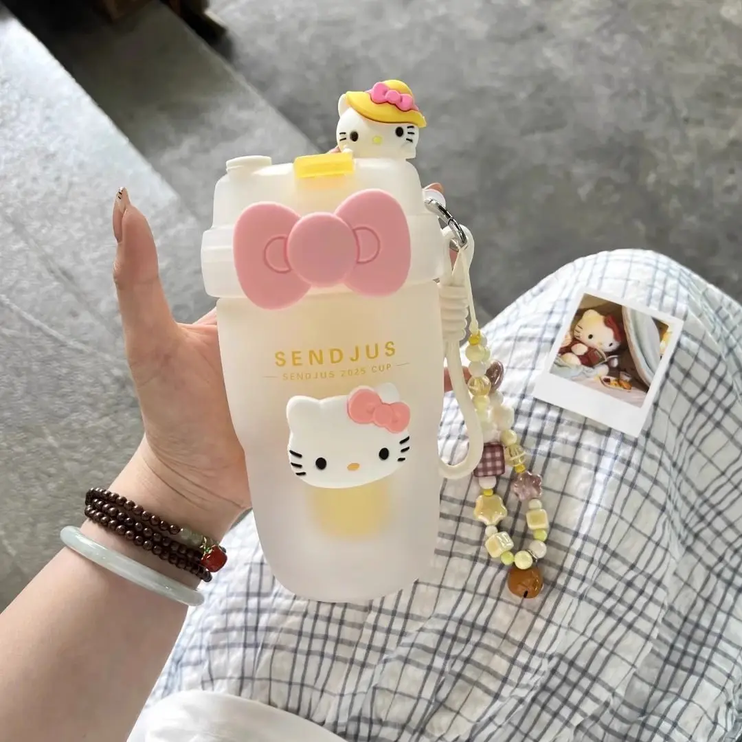 

580ml Cute HelloKitty Portable Water Cup Student Sports Gradient Accompanying Cartoon Solid Color Cup Girl Boy Drink Plastic Cup