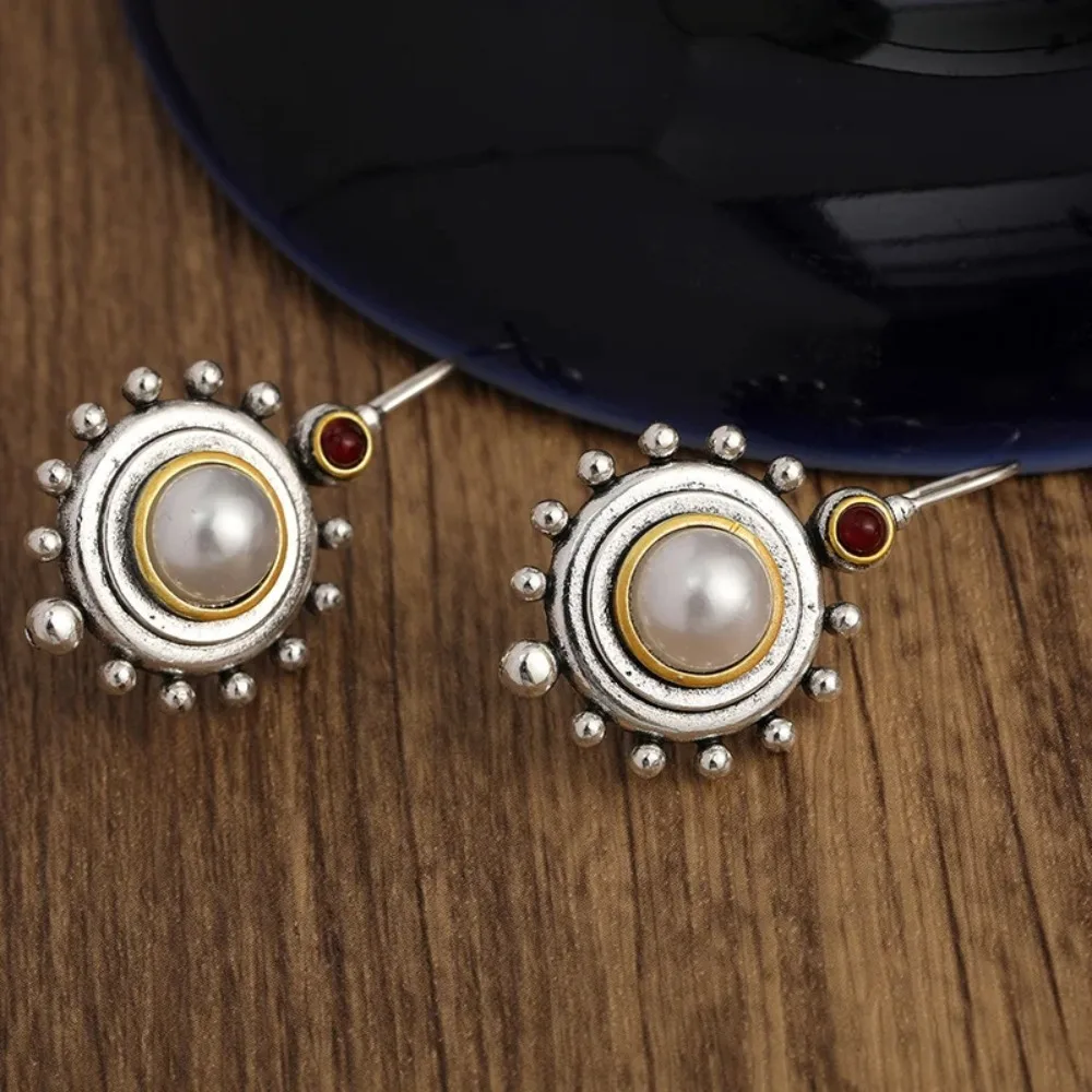 New Vintage Round Pearl Disc Earrings Temperament Classical Middle Ancient Style Earrings Palace Vintage Women\'s Earrings Women