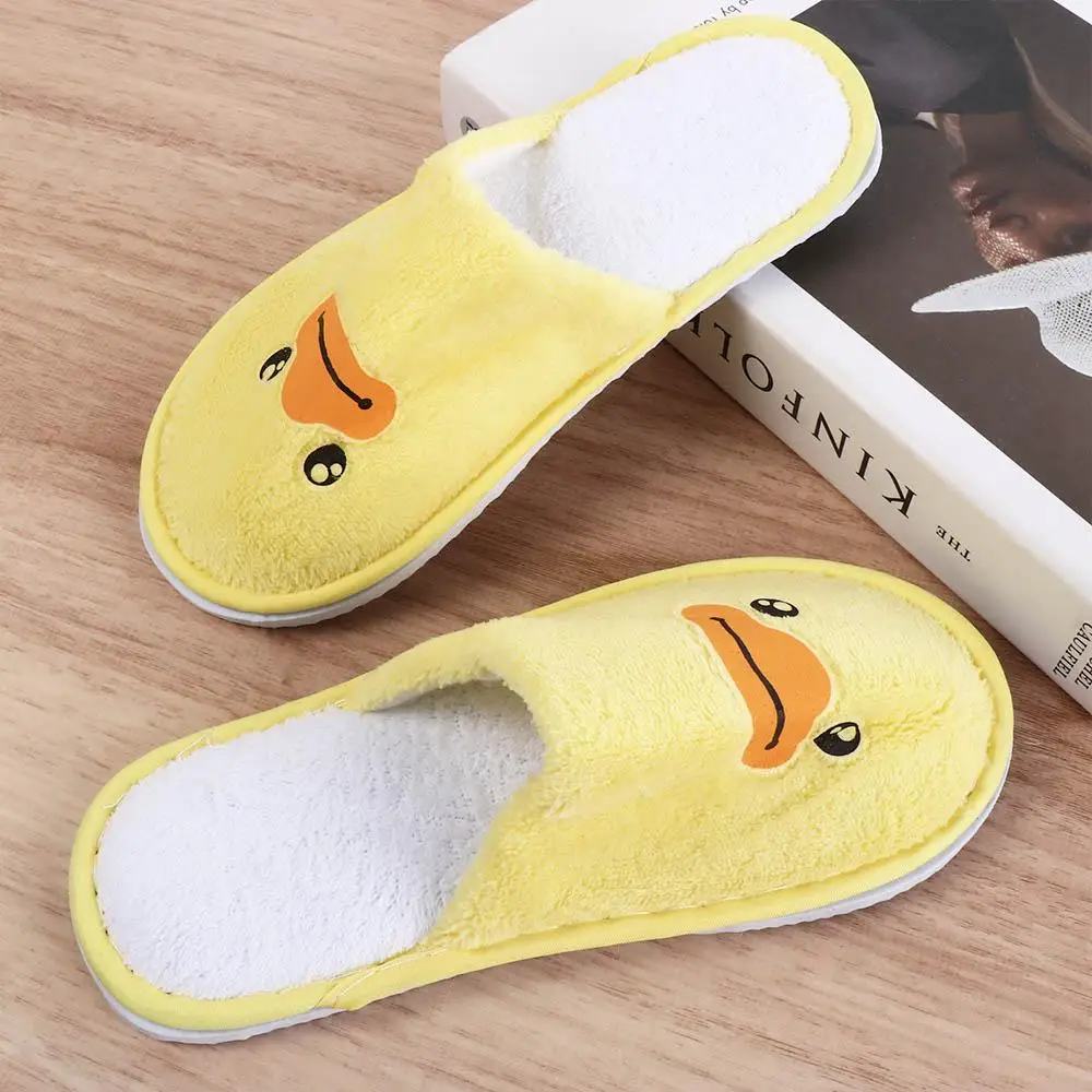 Zapatillas desechables de pato amarillo para niños, pantuflas de Hotel informales de dibujos animados, cómodas, talla única