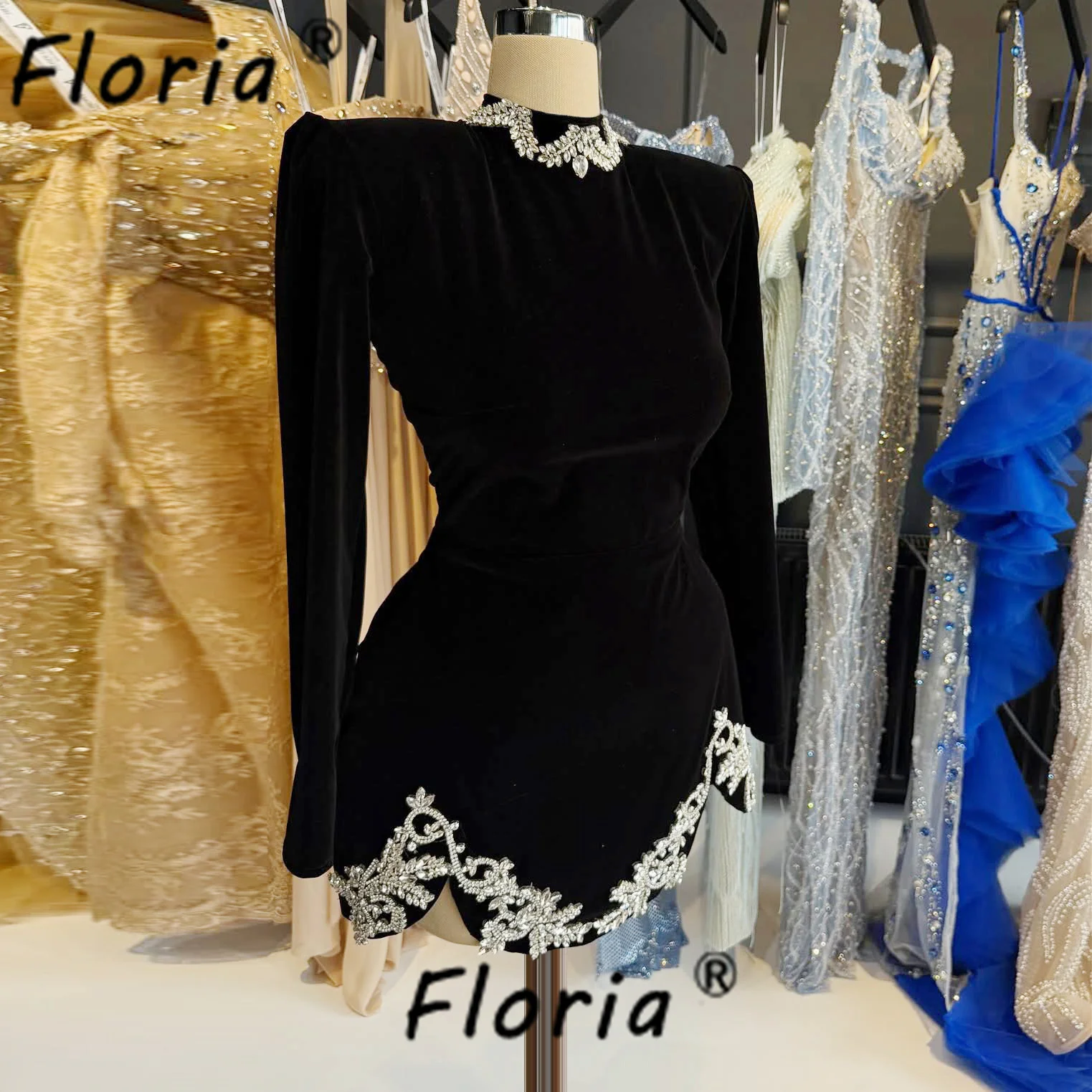 فستان كوكتيل مثير بكريستال أسود مخملي بأحجار وأكمام طويلة فساتين حفلات موسيقية صغيرة مخصصة للتخرج sukienki koktajlowe