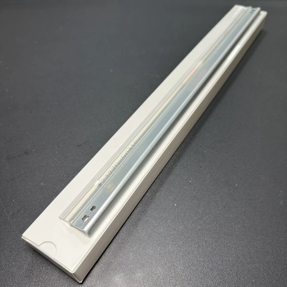 Para Ricoh MP C3003 C3503 C4503 C5503 C6003 C3004 C3504 C4504 C6004 Coda de transferencia Cuchilla de limpieza * 1