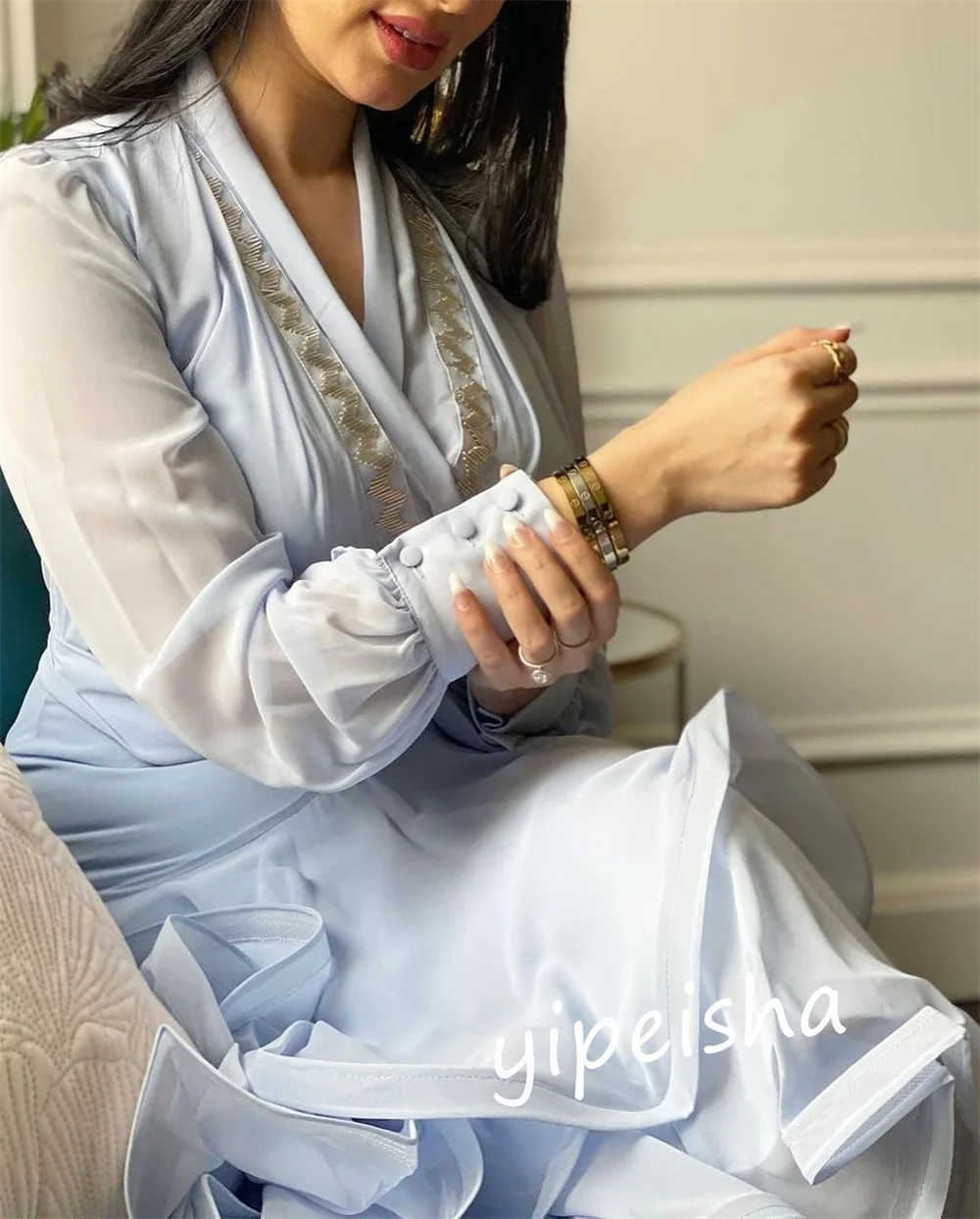 Jiayigong sifon Arab Saudi Ruffle Quinceanera A-line leher V acara Bespoke gaun Midi es