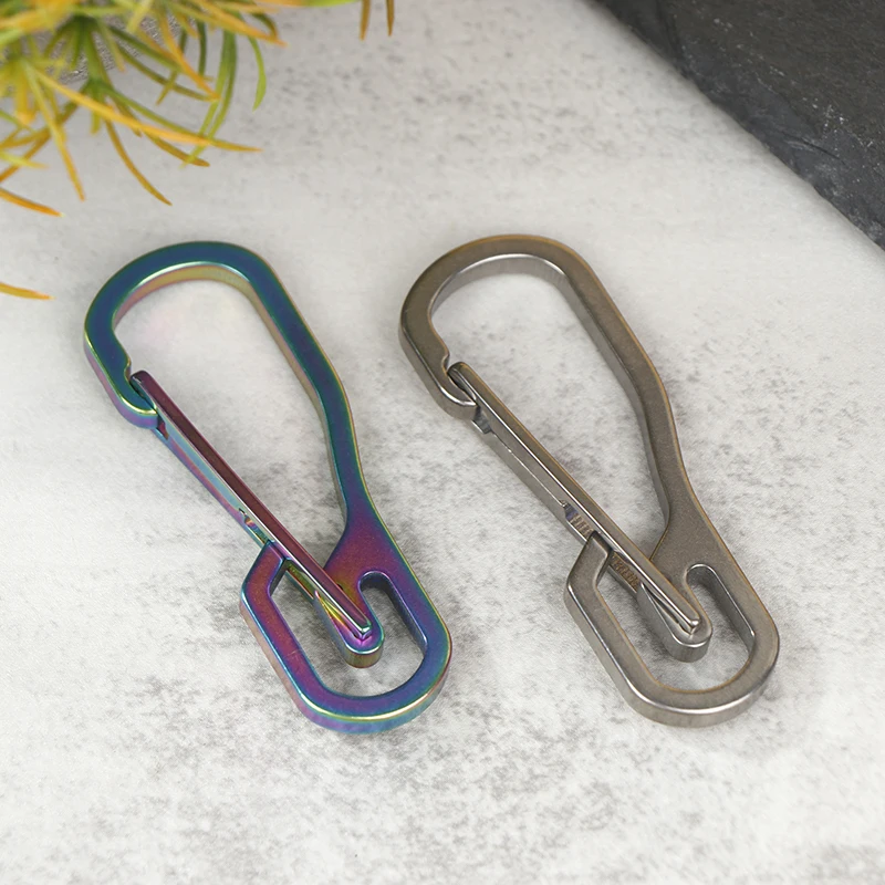 Gantungan kunci Carabiner tugas berat Titanium, Gantungan Kunci karabiner untuk berkemah, mendaki, bepergian, kait pelepasan cepat dengan cincin kunci baja tahan karat