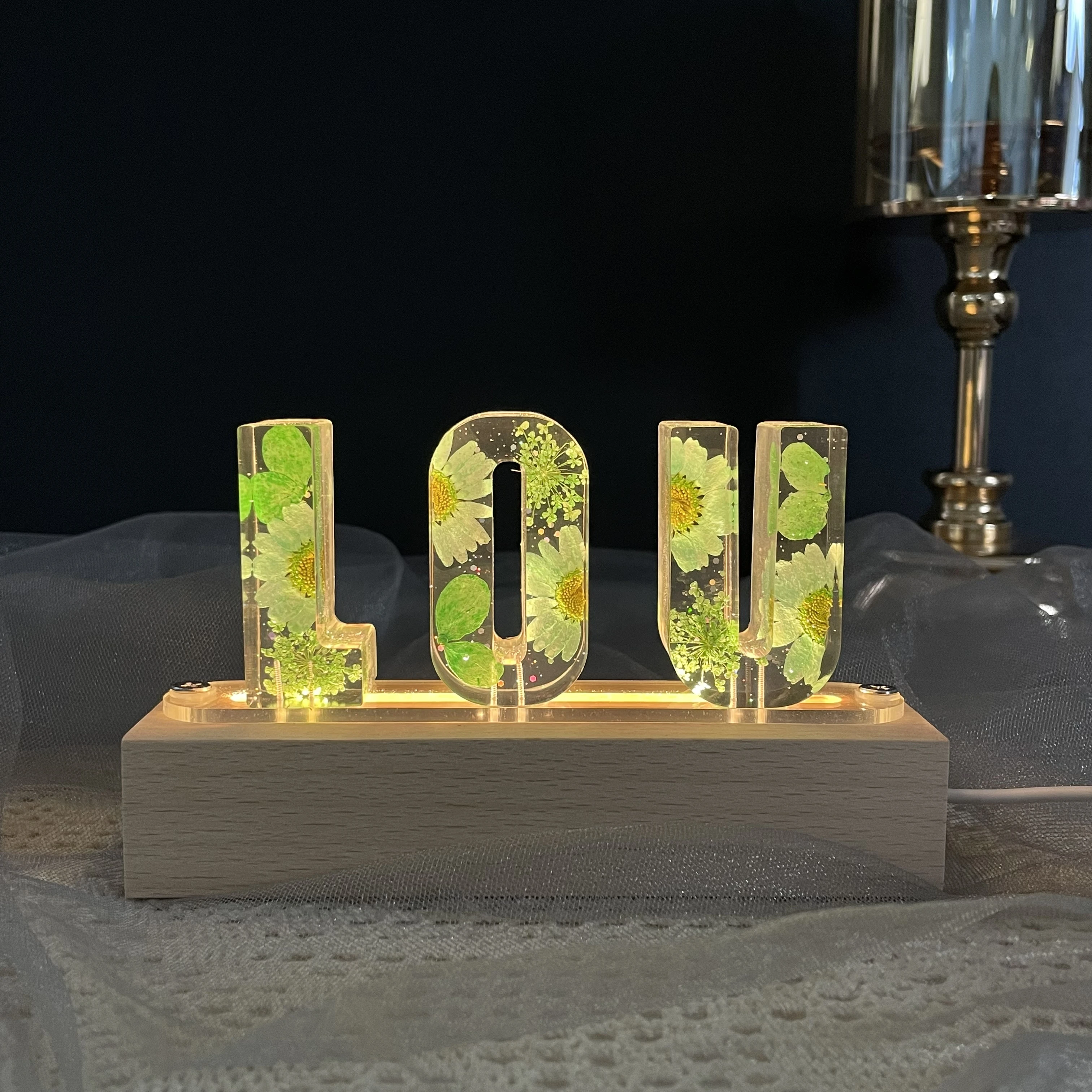 Custom Name Letter Lamp Personalized Handmade Mother\'s valentines day gift Resin Dry Flower Warm Color Led Flower Night Lights