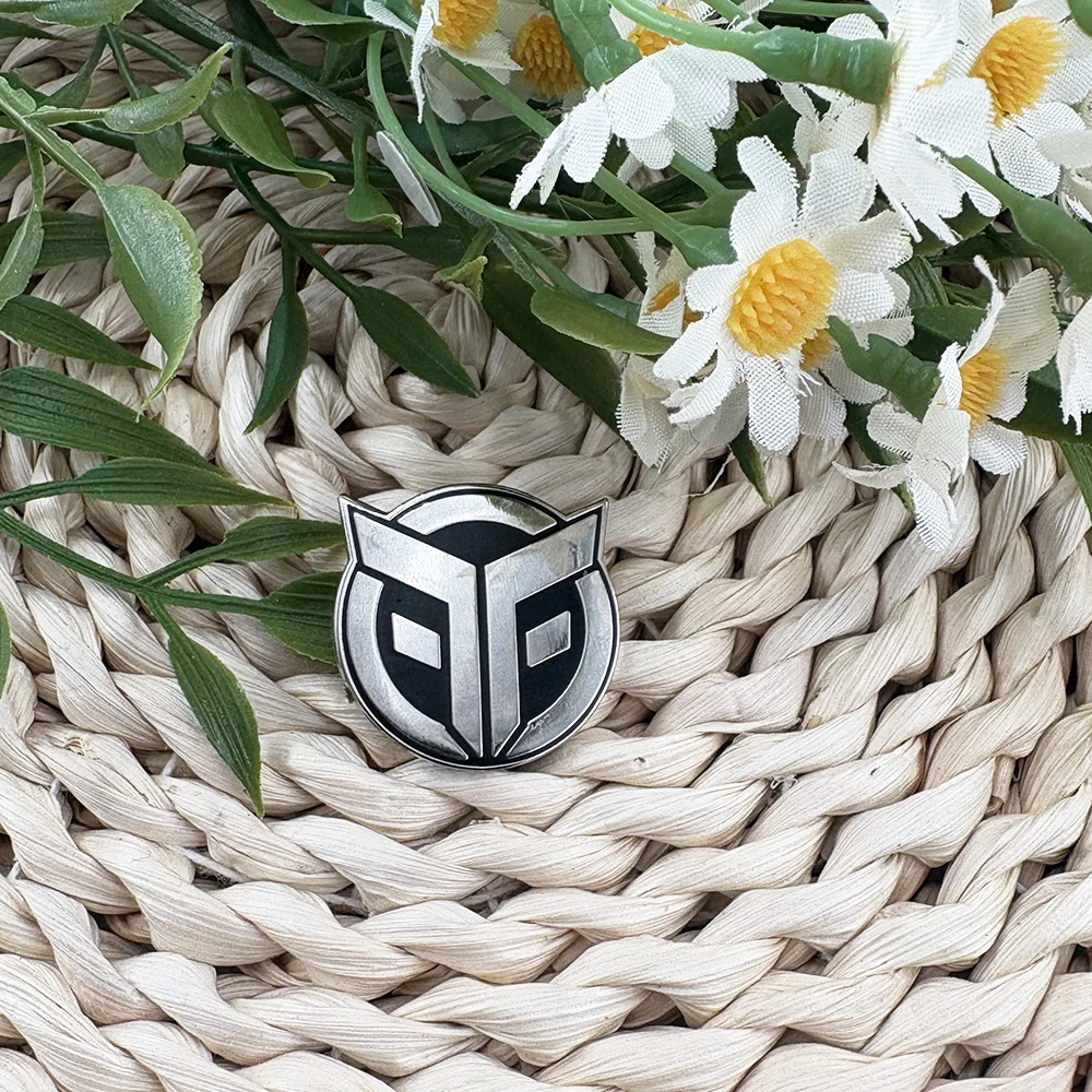 Arena اندلاع: لانهائي المينا بروش لعبة الرماية أيقونة التلبيب دبوس أسود أبيض الكرتون ألعاب المحيطية المشجعين هدية شارة Souveni