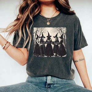 Vintage Witchy Vibes Graphic T-Shirt para Mulheres, Serão Meninas, Bruxa Camisas, Engraçado Tees, Roupas de Halloween 8 principais vendas blusa bruxaria - №1