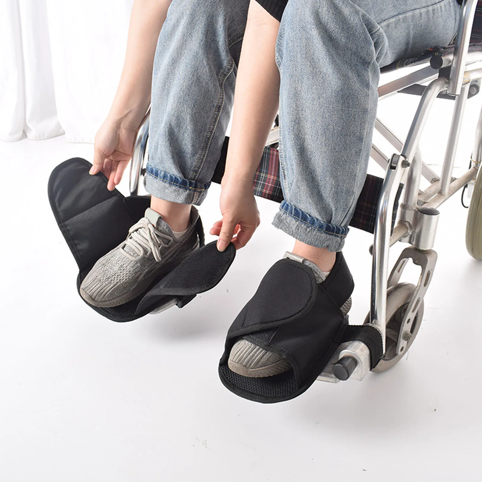 

NEW 2PCS Wheelchair Shoe Holders Straps Safety Restraint Shoes Fixed Strap for Elderly Patient Recover
