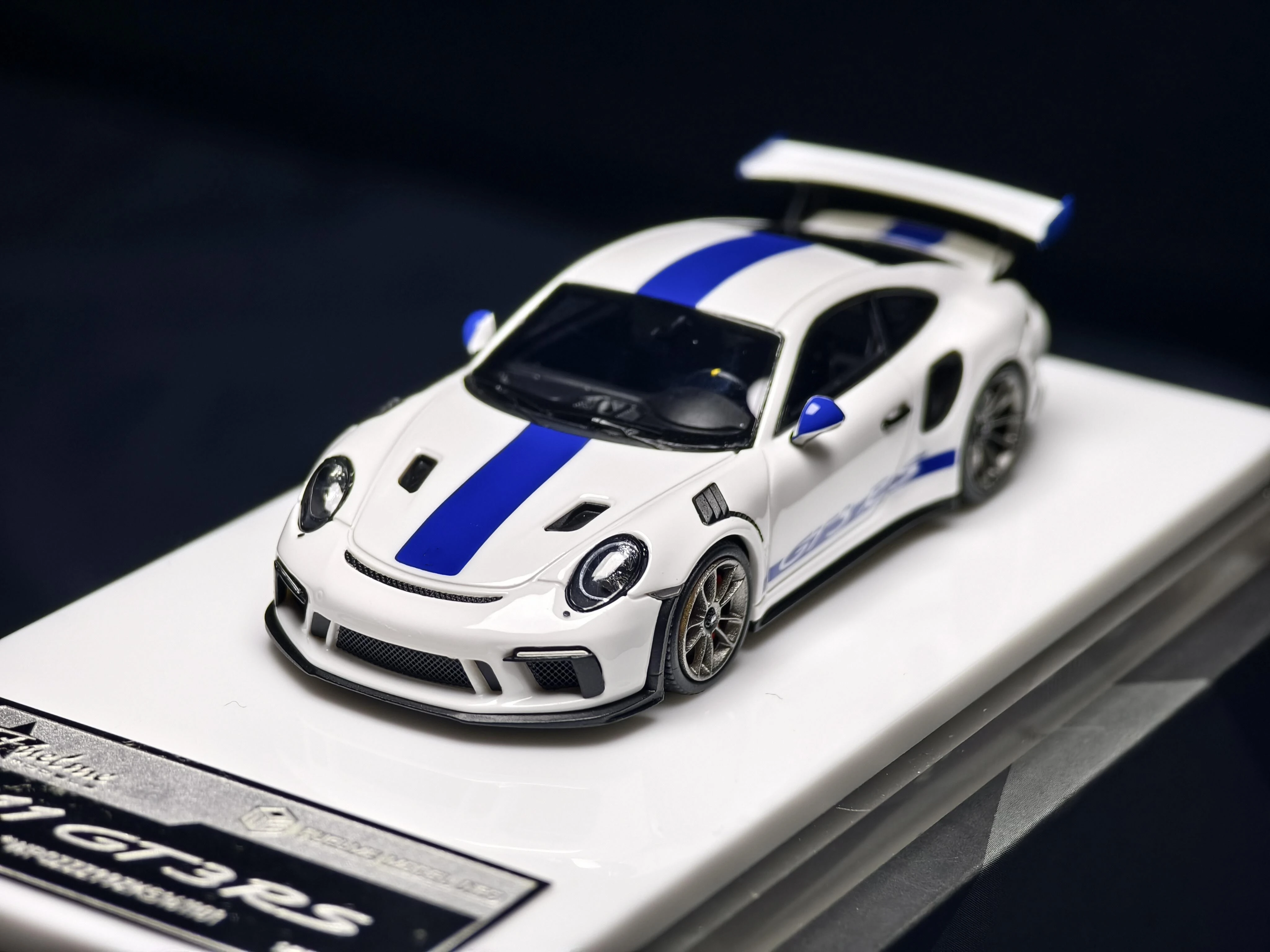 

Fuelme 1:64 911 991GTR3RS VenomModel Diecast Model Car Resin Limited edition