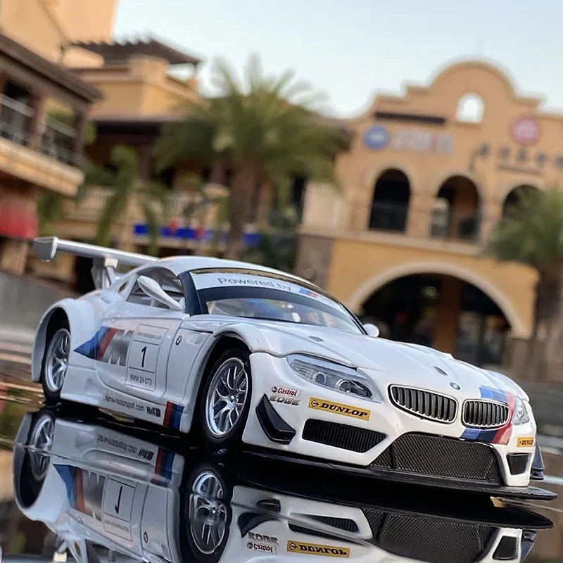 

1:24 BMW Z4 Модель гоночного автомобиля из сплава, Литые металлические игрушки, спортивные автомобили, модель со звуком и искусственными драгоценностями, Коллекционные детские подарки