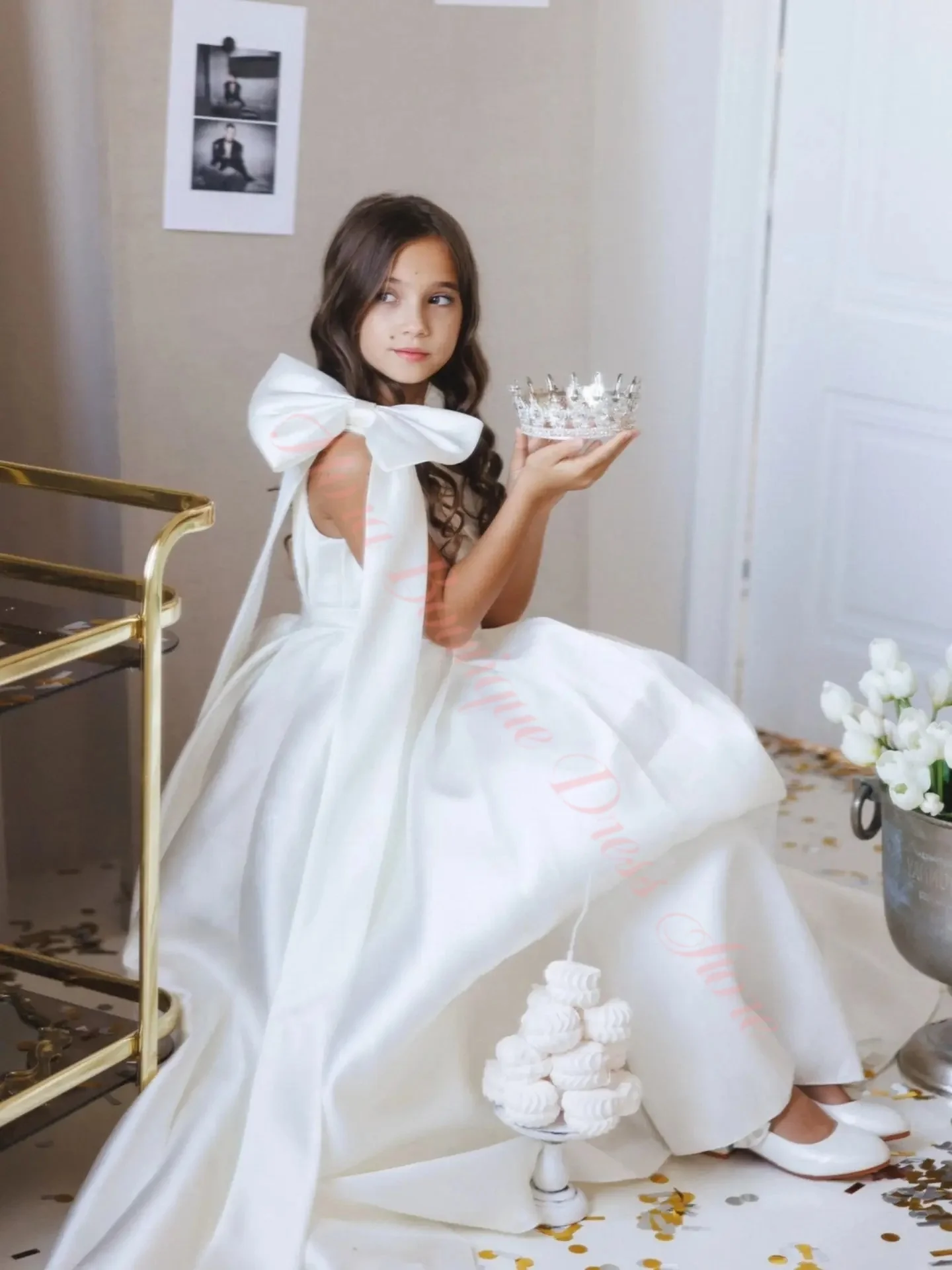 Customized Satin Elegant One Shoulder Flower Girl Dress Wedding Pageant Dresses for Girls First Communion Dress Bow Ball Gown