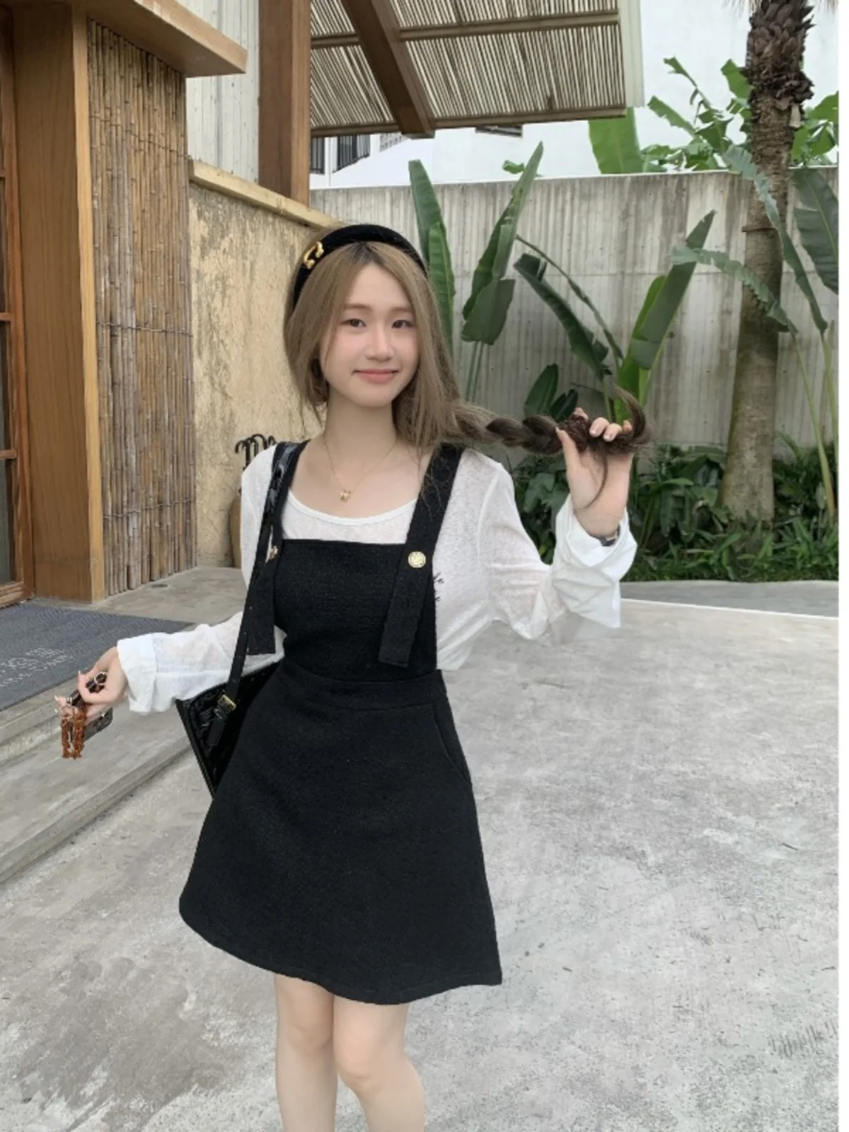 

Женская юбка больших размеров в стиле Хепберн с перекрестным дизайном, короткая, осенняя, новая, в корейском стиле, модная, короткая юбка в стиле французского шика.