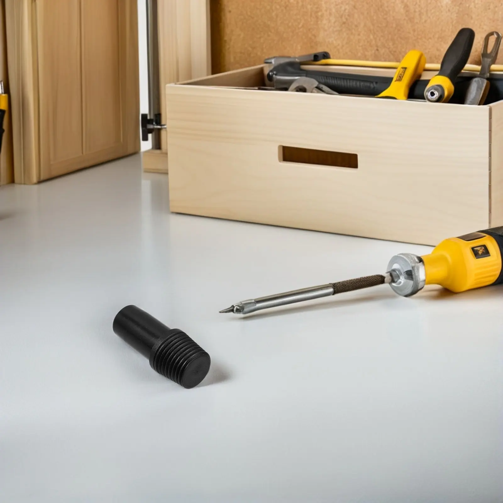 

3Pcs Robust German Style Threaded Tip Replacement for Mop Pole Adapter Broom Handle Squeegee Head Glass Cleaner Extension Rod