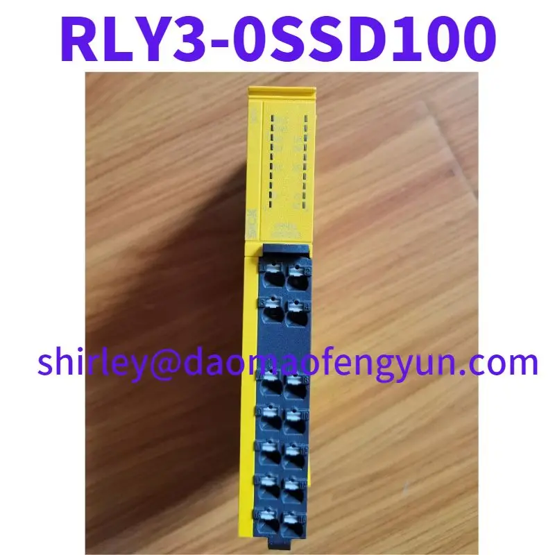 

Brand New RLY3-0SSD100 Safety relay 1085343