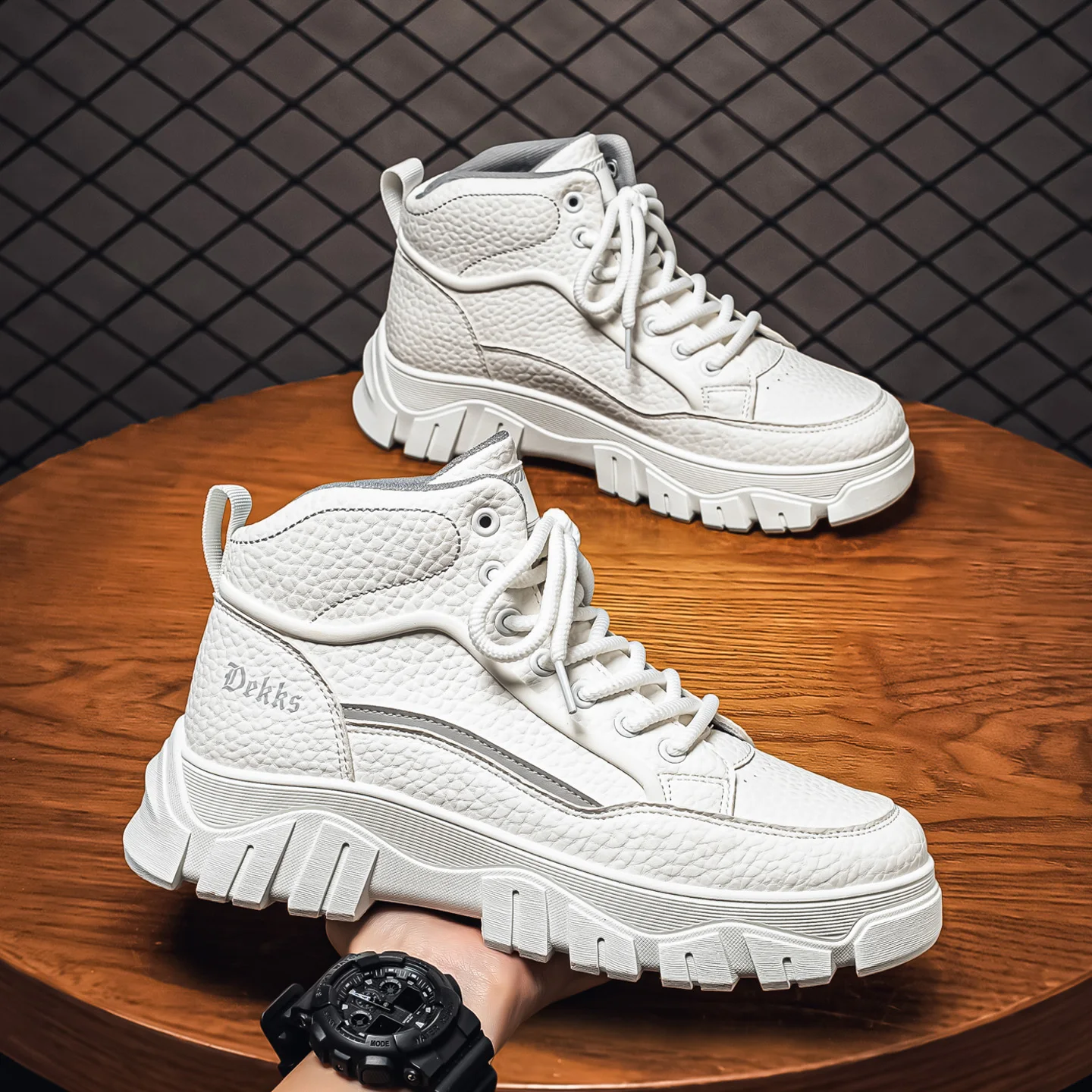 Fashion Leather Men Boots High Top Man Ankle Boots Autumn Breathable Walking Sneakers Winter Men Casual Shoes Outdoor Work Shoes