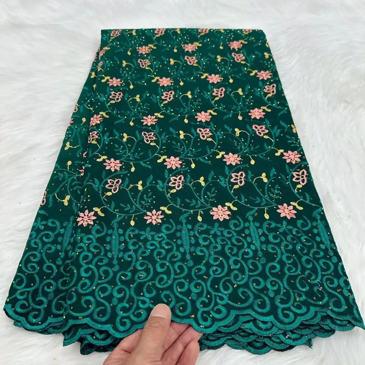 2024 Latest Design Green Cotton Lace Fabric African Lace Fabric Soft and Comfortable for Sewing Materials Evening Dress 5 Yards