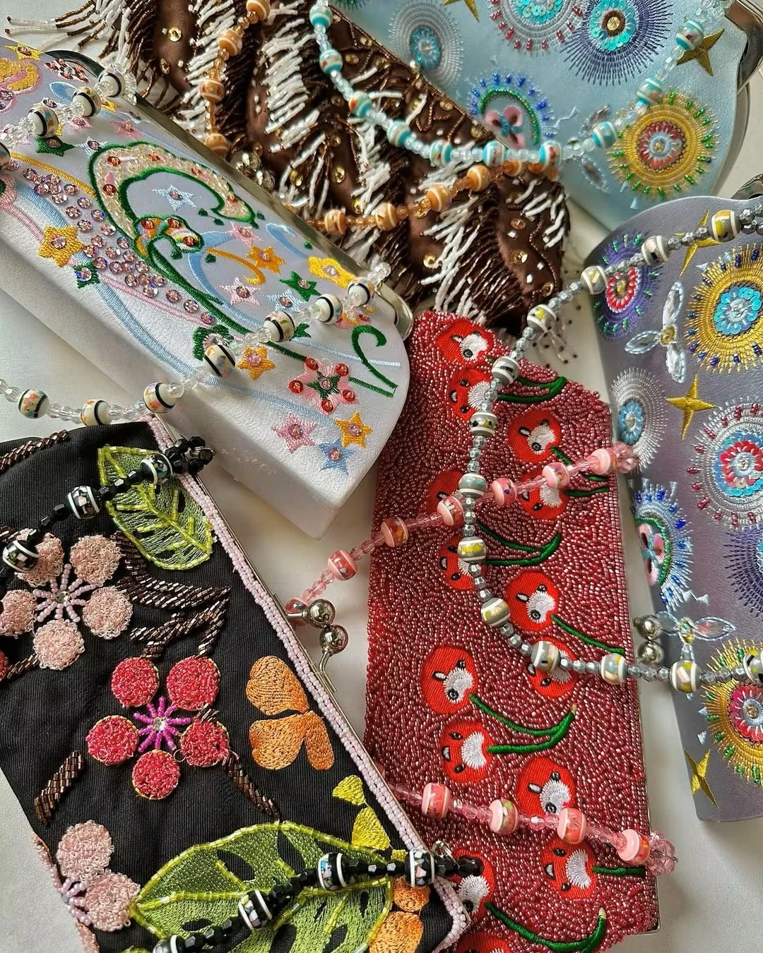 Lost in Vintage Hand-embroidered Glitter Beading Leaf Floral Evening Bag Kiss Lock Frame Sparking Sequins Chain Prom Handbag