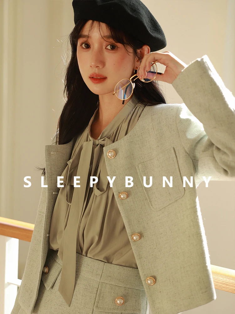 

Elegant French Style Doll Collar Tweed Jacket with Pleated Skirt Autumn Two Piece Outfit Chic Slim Fit Fashion Set for Women