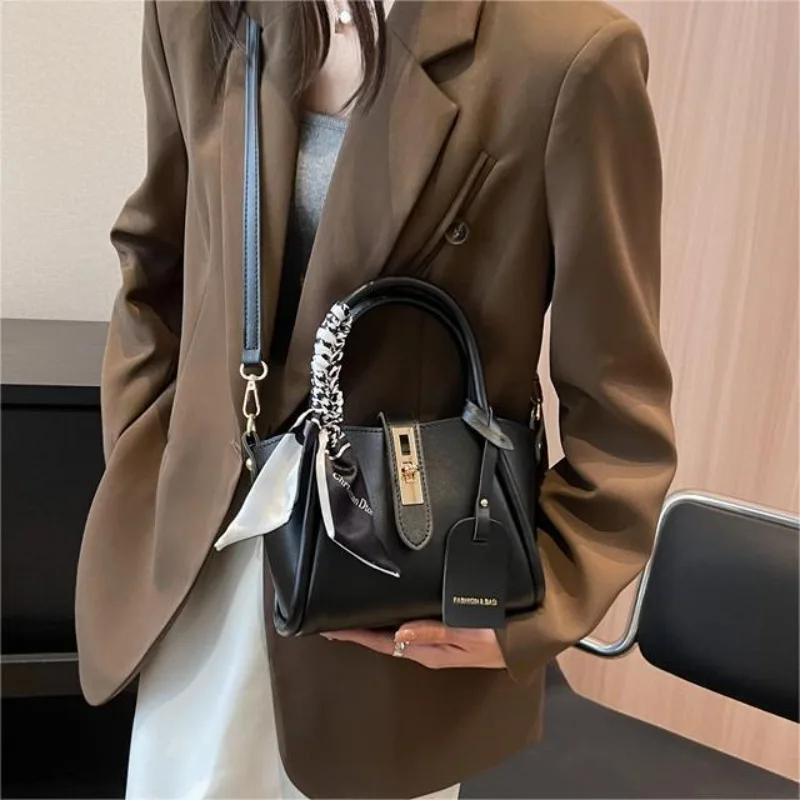 Women Handbags Daily New Fashion Versatile Handbags Crossbody Bags Korean Casual Niche Trend Versatile Bucket Bags